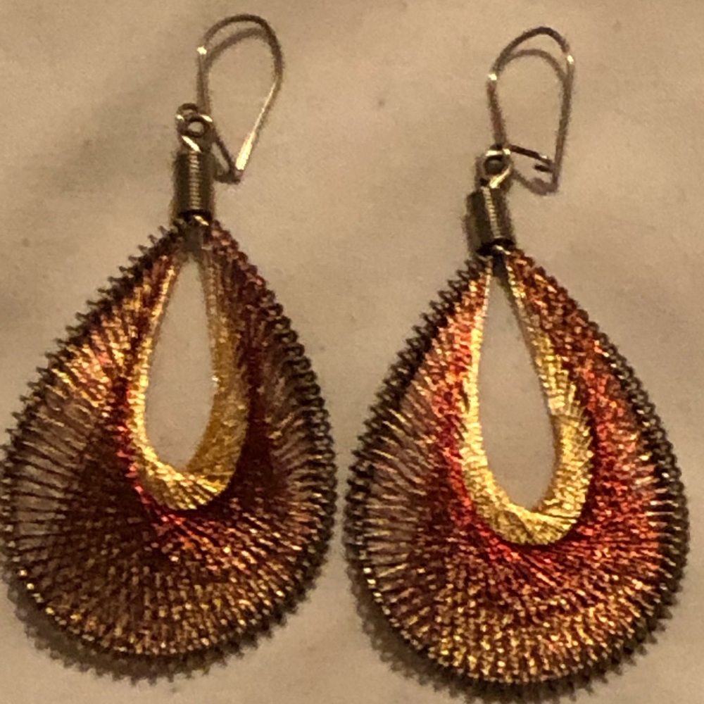 Spiral wire sparkly bronze earrings